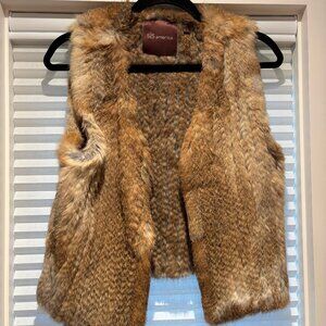 525 Rabbit Vest size Medium